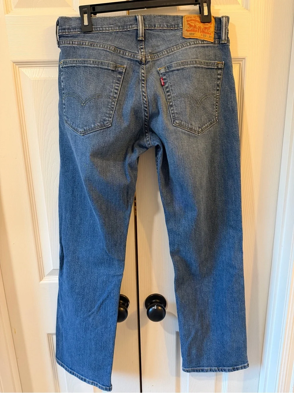 Levis straight leg